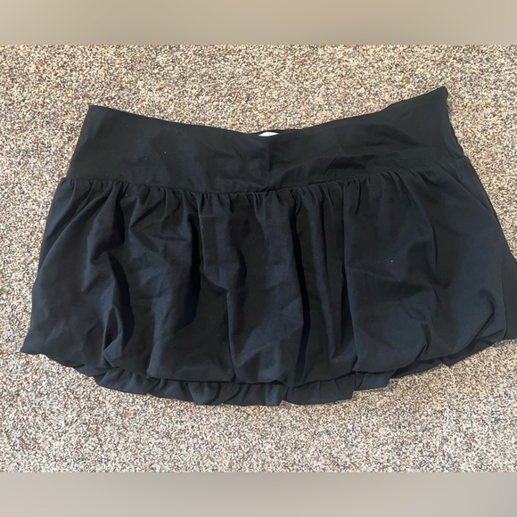 Hollister Dresses & Skirts - Hollister Black A-Line Bubble Skort